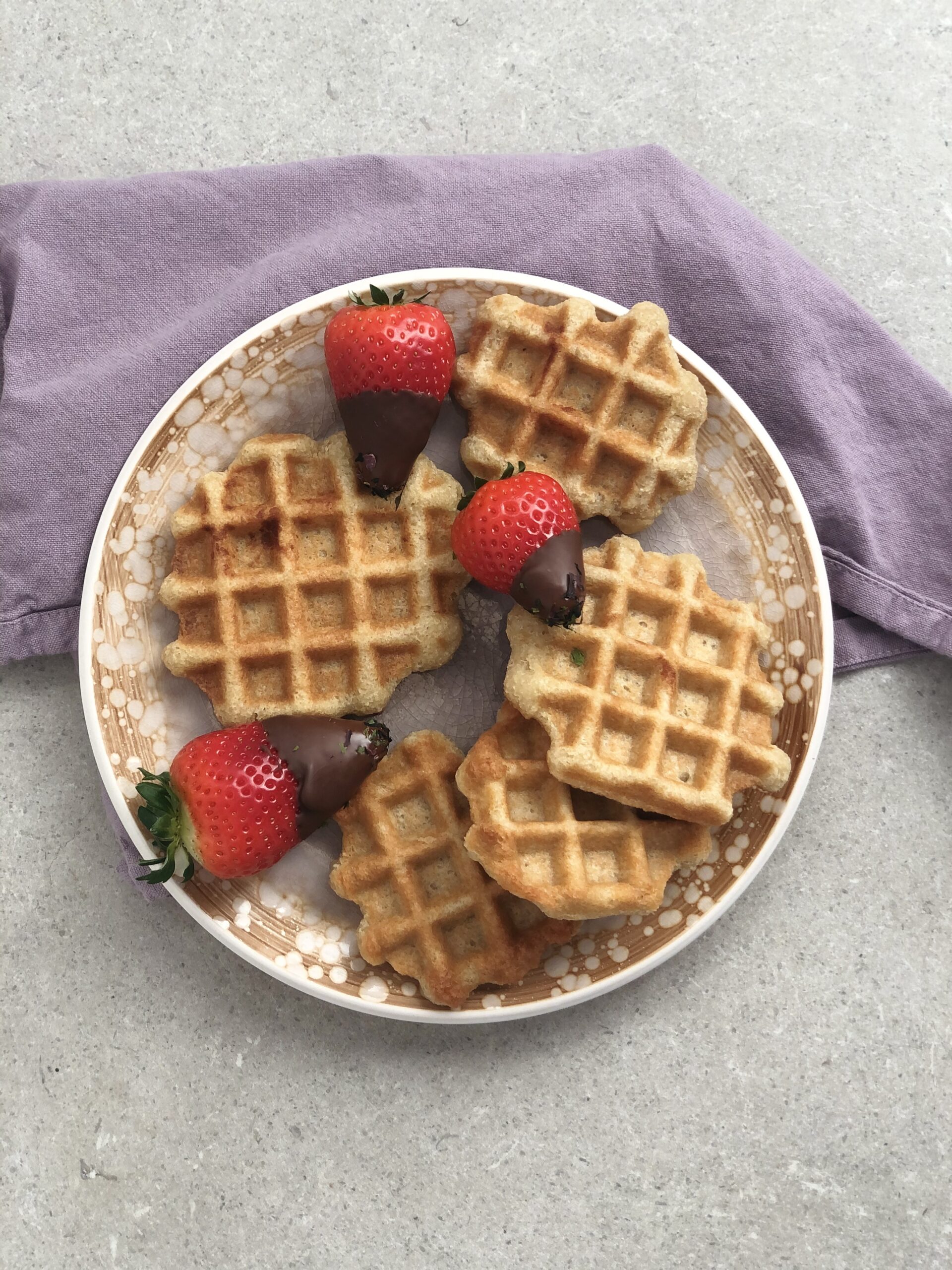 Wafeltjes met verse aardbeien